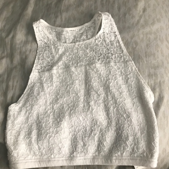 Crop top - Picture 1 of 3